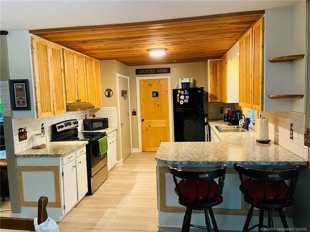 Palm City, Florida 34990, United States, 3 Bedrooms Bedrooms, ,2 BathroomsBathrooms,Residential,Active,41189