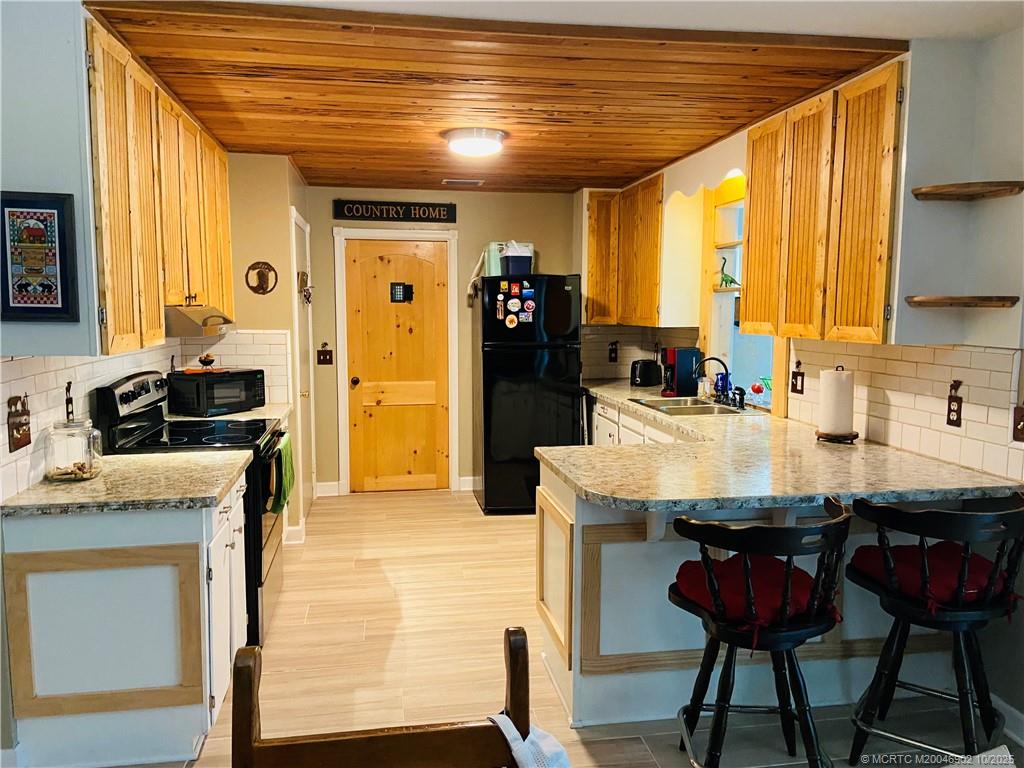 Palm City, Florida 34990, United States, 3 Bedrooms Bedrooms, ,2 BathroomsBathrooms,Residential,Active,41189