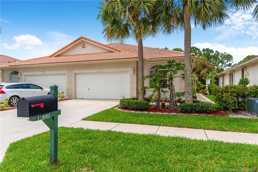 Photo of 6797 SE Warwick Lane, Stuart, FL 34997 (MLS # M20044539)