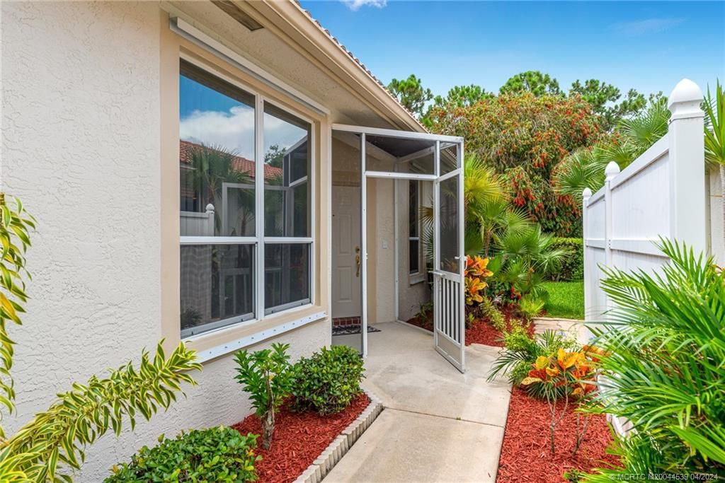 Photo of 6797 SE Warwick Lane, Stuart, FL 34997 (MLS # M20044539)