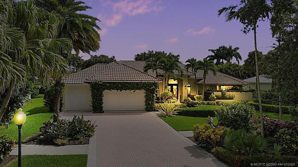 Photo of 19085 SE Coral Reef Lane, Jupiter, FL 33458 (MLS # M20051444)