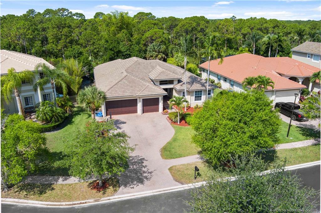 5038 SW Saint Creek Drive