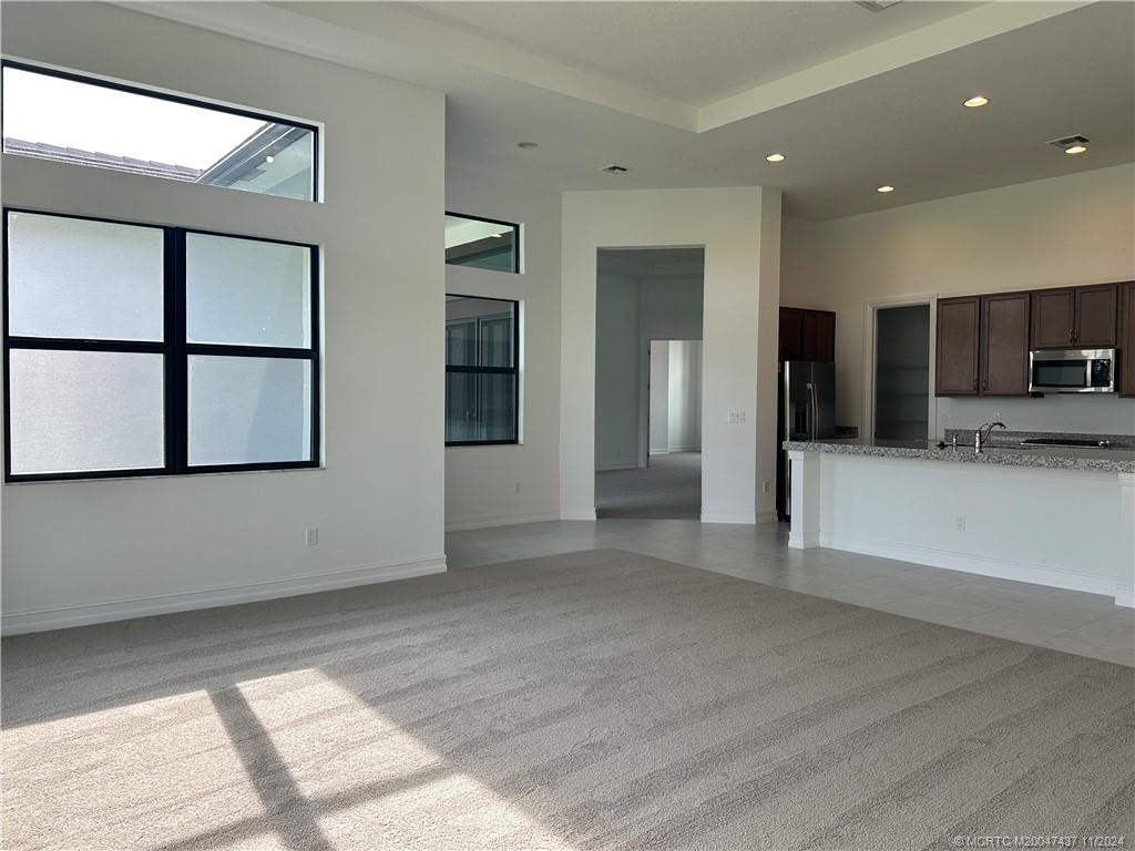 Palm City, Florida 34990, United States, 4 Bedrooms Bedrooms, ,5 BathroomsBathrooms,Residential,Pending,35214