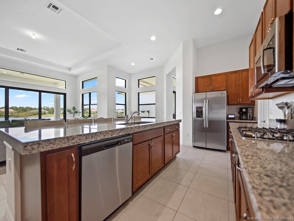 Palm City, Florida 34990, United States, 4 Bedrooms Bedrooms, ,5 BathroomsBathrooms,Residential,Pending,35214