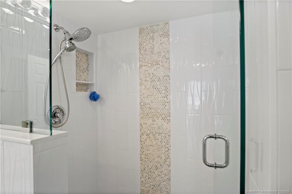 Stuart, Florida 34996, United States, 2 Bedrooms Bedrooms, ,3 BathroomsBathrooms,Residential,Active,250572