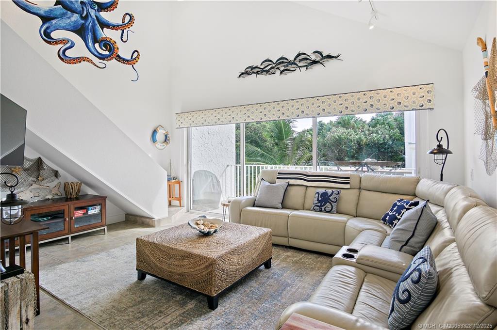 Stuart, Florida 34996, United States, 2 Bedrooms Bedrooms, ,3 BathroomsBathrooms,Residential,Active,250572