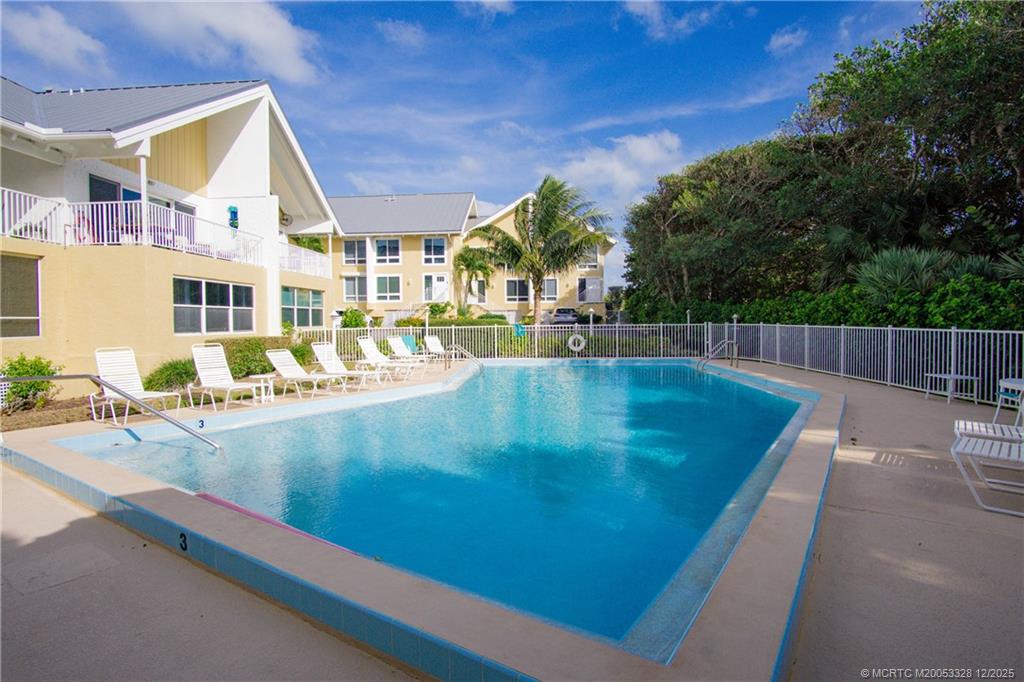 Stuart, Florida 34996, United States, 2 Bedrooms Bedrooms, ,3 BathroomsBathrooms,Residential,Active,250572