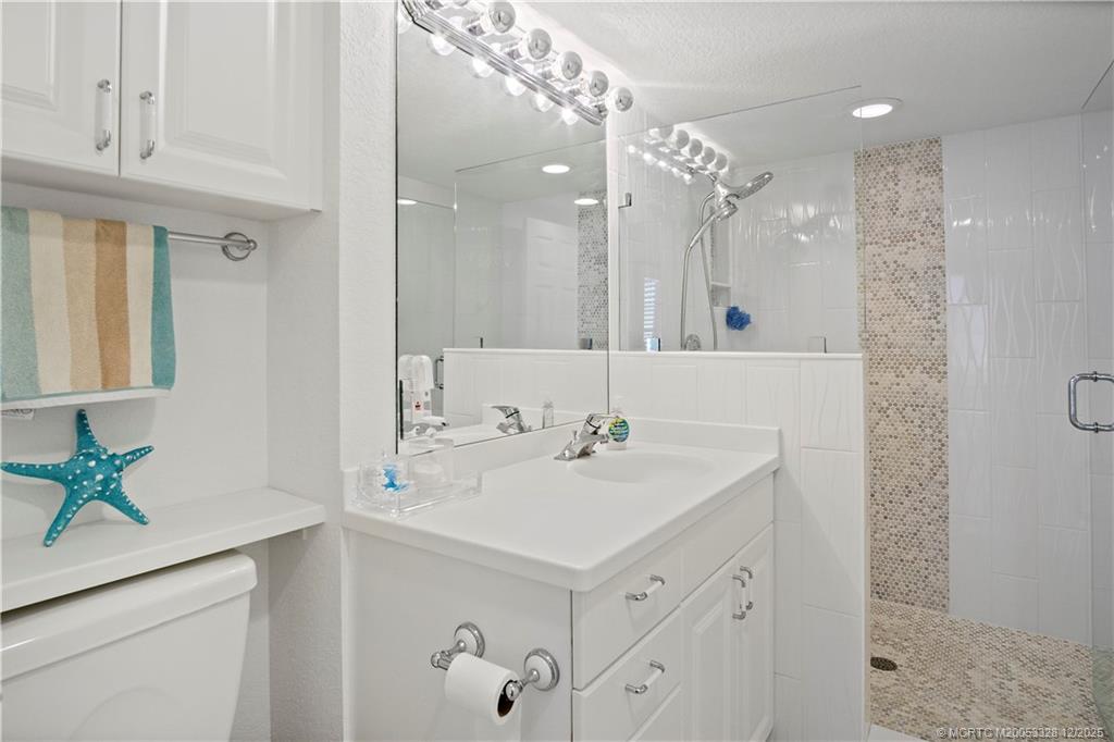 Stuart, Florida 34996, United States, 2 Bedrooms Bedrooms, ,3 BathroomsBathrooms,Residential,Active,250572