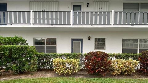 Photo of 2929 SE Ocean Boulevard #130-3, Stuart, FL 34996 (MLS # M20052432) Photo of 2929 SE Ocean Boulevard #130-3, Stuart, FL 34996 (MLS # M20052432)