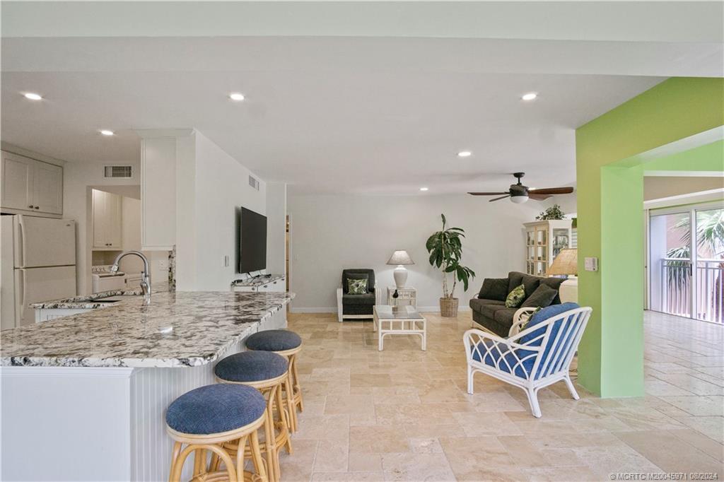 Stuart, Florida 34996, United States, 2 Bedrooms Bedrooms, ,2 BathroomsBathrooms,Residential,Active,51249