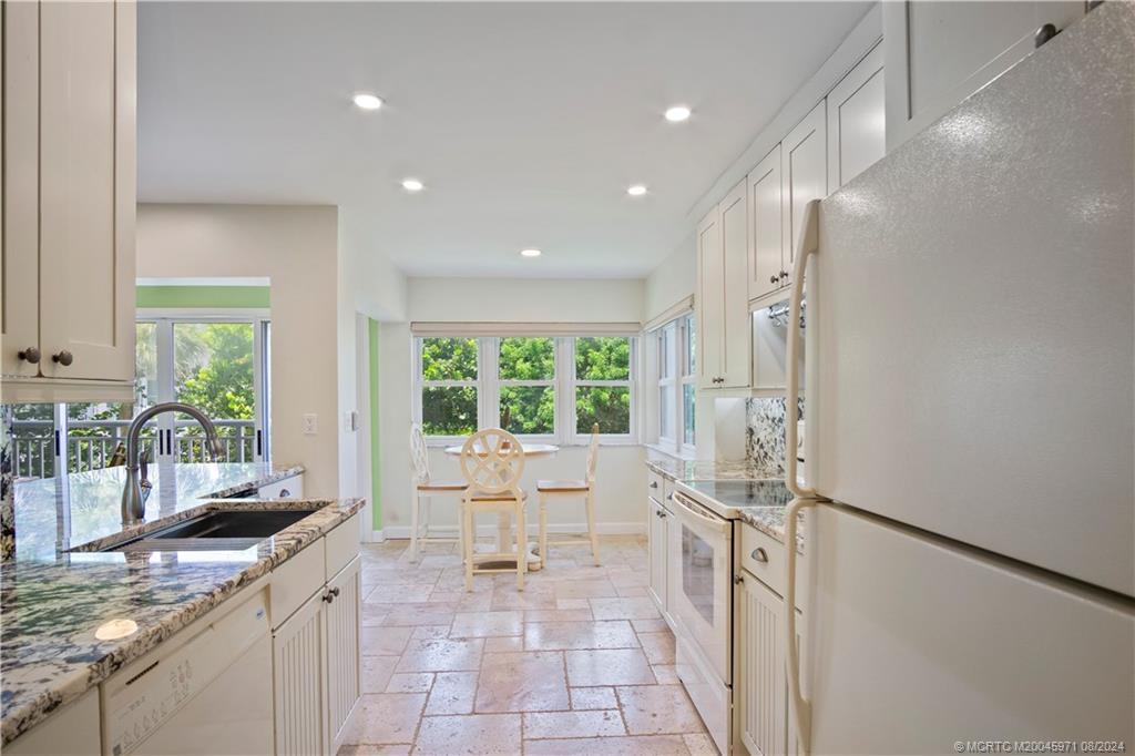 Stuart, Florida 34996, United States, 2 Bedrooms Bedrooms, ,2 BathroomsBathrooms,Residential,Active,51249