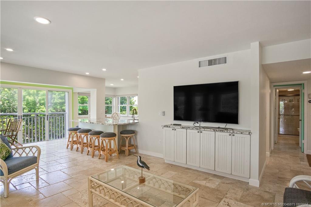 Stuart, Florida 34996, United States, 2 Bedrooms Bedrooms, ,2 BathroomsBathrooms,Residential,Active,51249