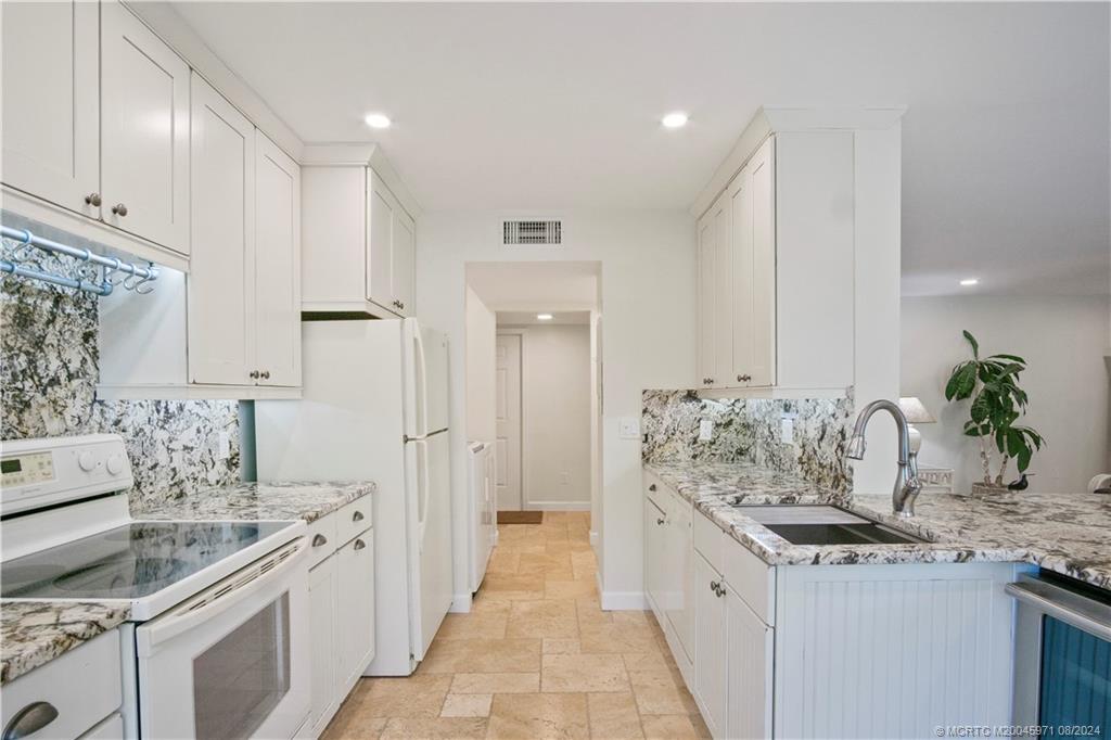 1555 NE Ocean Boulevard 103