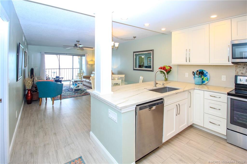 Stuart, Florida 34996, United States, 2 Bedrooms Bedrooms, ,2 BathroomsBathrooms,Residential,Active,62578