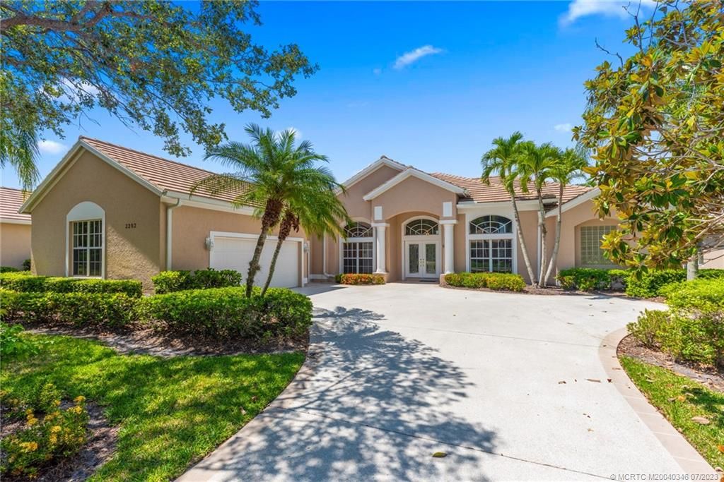 Photo of 2202 SW Bradford Place, Palm City, FL 34990 (MLS # M20040346)