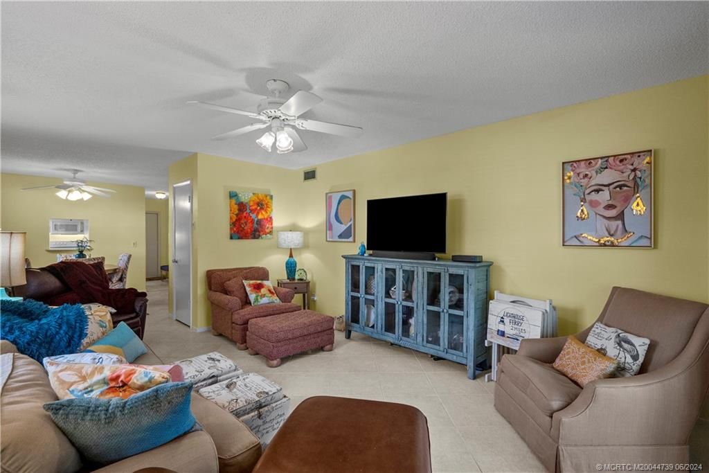 Photo of 1225 NW 21st Street #1201, Stuart, FL 34994 (MLS # M20044739)