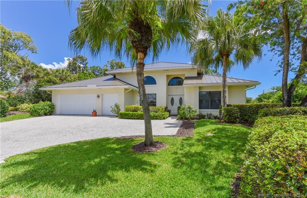 Photo of 4104 SW Gleneagle Circle, Palm City, FL 34990 (MLS # M20055454)