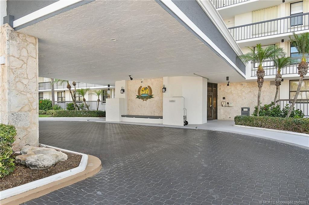 Jensen Beach, Florida 34957, United States, 2 Bedrooms Bedrooms, ,2 BathroomsBathrooms,Residential,Active,128506