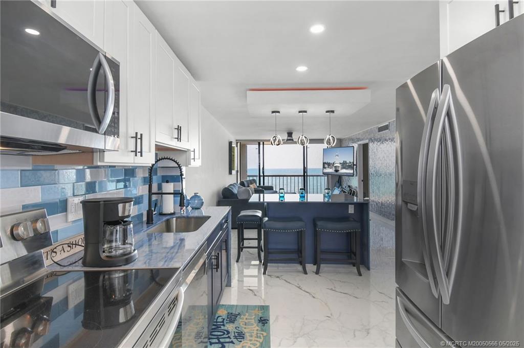 Jensen Beach, Florida 34957, United States, 2 Bedrooms Bedrooms, ,2 BathroomsBathrooms,Residential,Active,128506