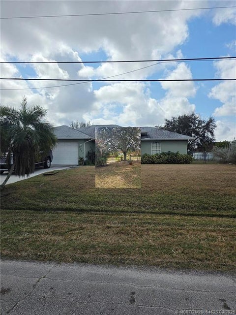 Homes For Sale - 2692 SW Altamira Avenue<br/> Saint Lucie County, Port St. Lucie, FL 34987