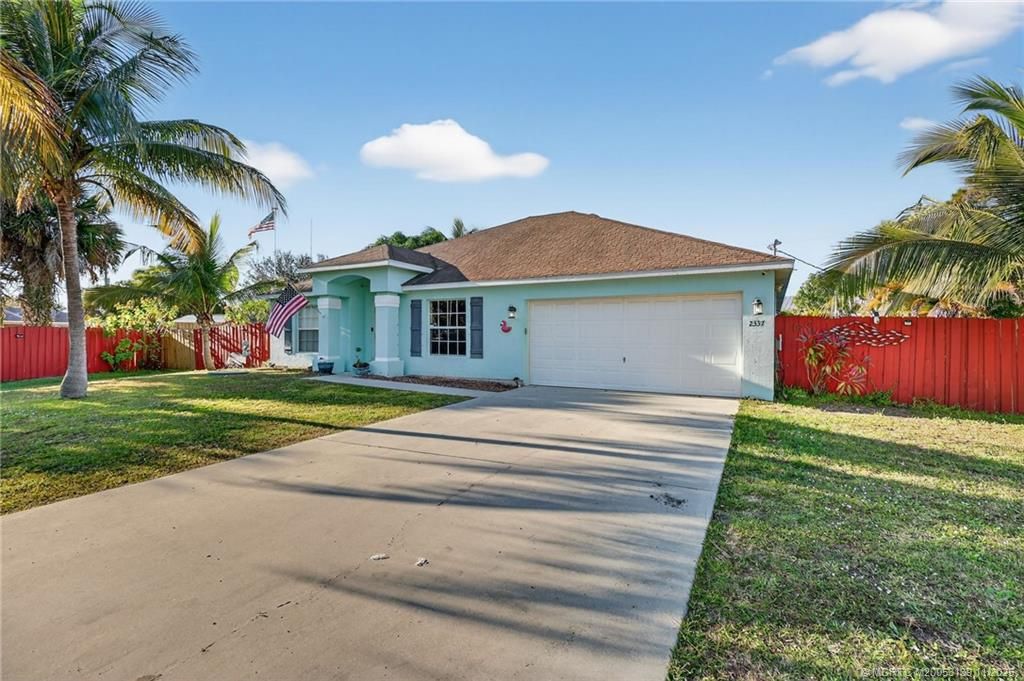 Photo of 2337 SE Maniton Terrace, Port Saint Lucie, FL 34952 (MLS # M20053139)