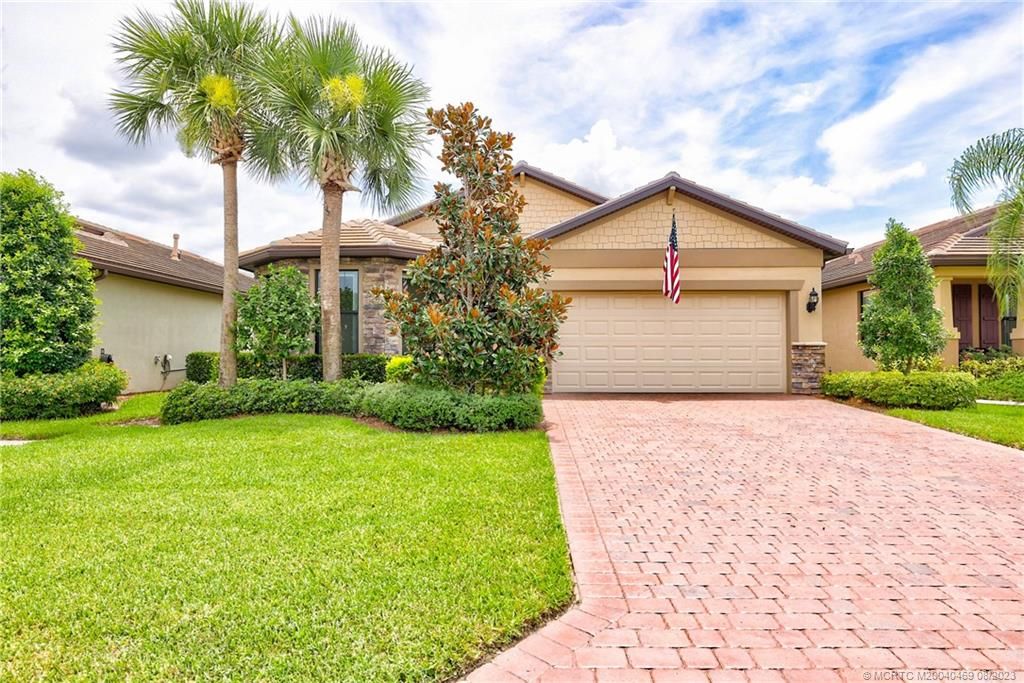 Photo of 828 SE Villandry Way, Port Saint Lucie, FL 34984 (MLS # M20040469)