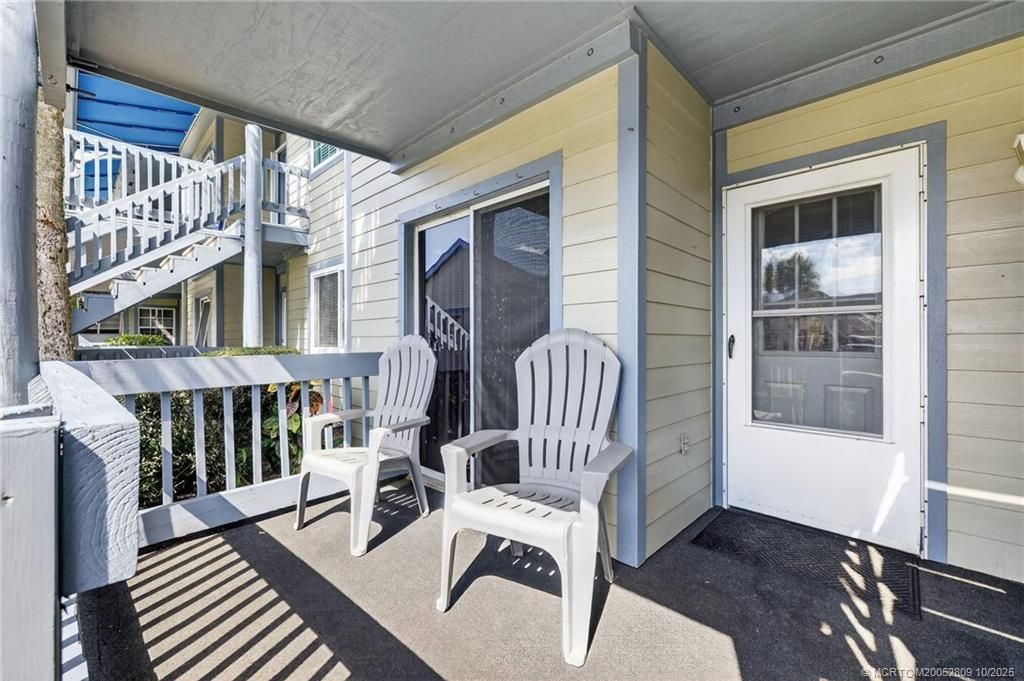 Photo of 1421 NE 14th Court #Q20, Jensen Beach, FL 34957 (MLS # M20052809)