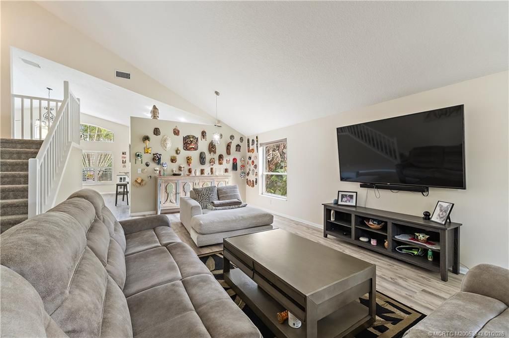 Photo of 938 SE Westminster Place, Stuart, FL 34997 (MLS # M20053642)