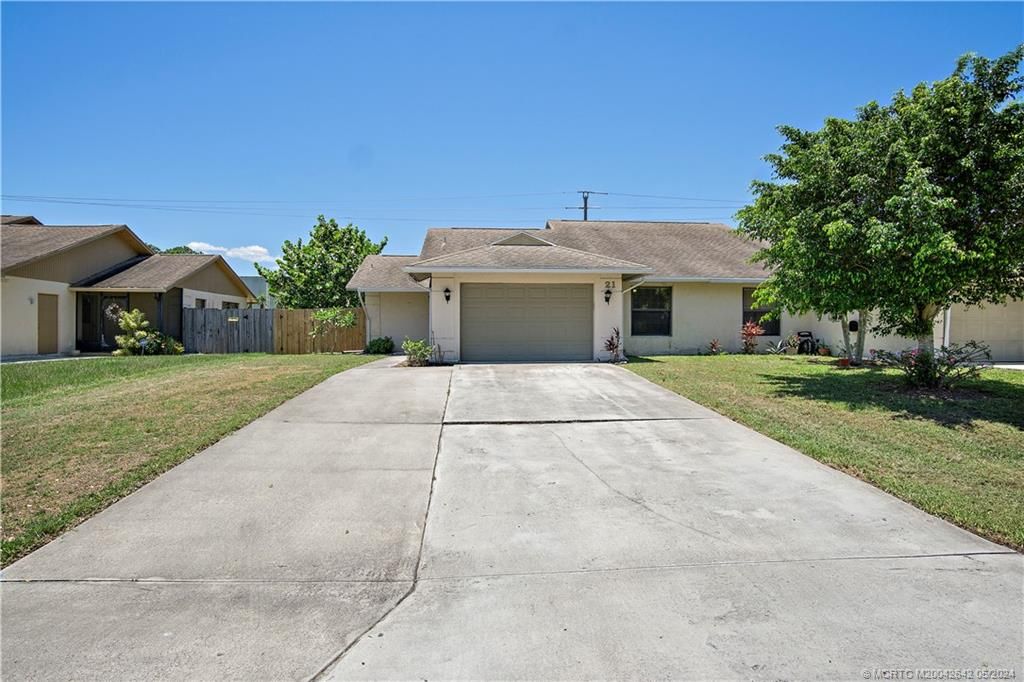 Photo of 21 SE Ontario Way, Stuart, FL 34997 (MLS # M20042642)