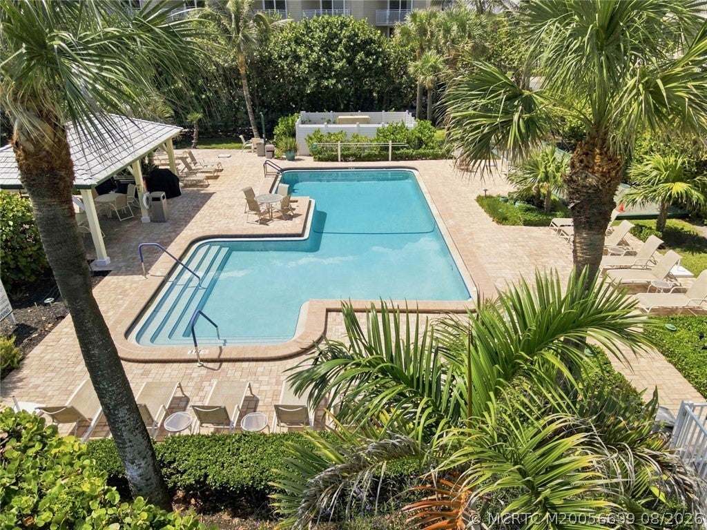 529 NE Plantation Road 407