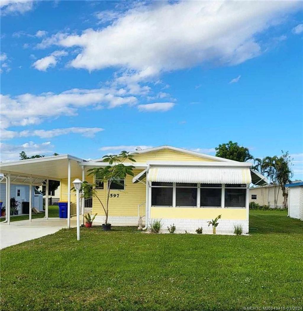 Photo of 2597 SW Olds Place, Stuart, FL 34997 (MLS # M20043415)