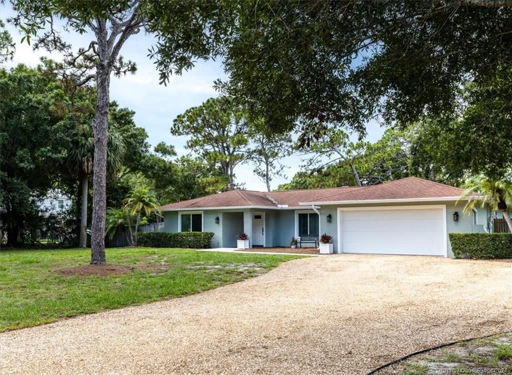 Photo of 5617 Buchanan Drive, Fort Pierce, FL 34982 (MLS # M20045594)