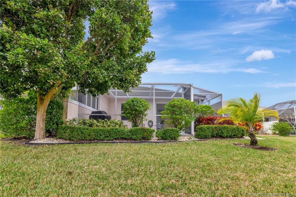 Stuart, Florida 34997, United States, 2 Bedrooms Bedrooms, ,2 BathroomsBathrooms,Residential,Pending,16635