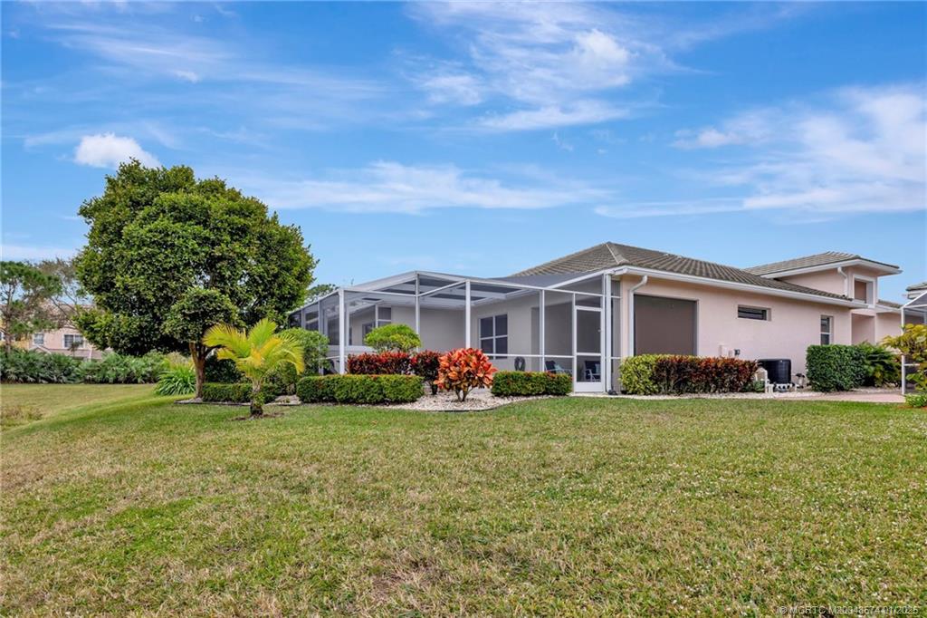 Stuart, Florida 34997, United States, 2 Bedrooms Bedrooms, ,2 BathroomsBathrooms,Residential,Pending,16635