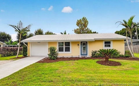 Homes For Sale - 918 SW 36th Terrace<br/> Martin County, Palm City, FL 34990