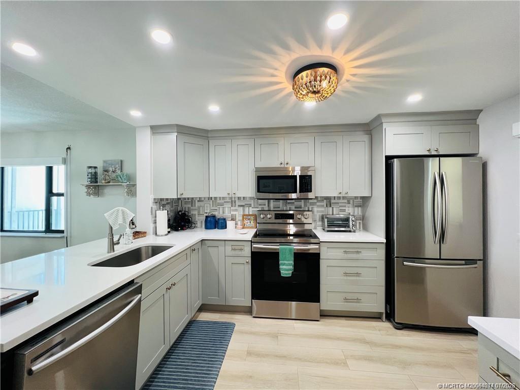 9400 S Ocean Drive 608