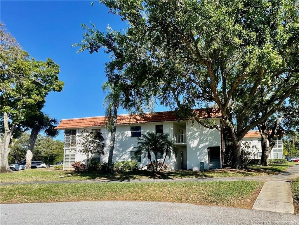 Photo of 1225 NW 21st Street #35-3509, Stuart, FL 34994 (MLS # M20049642)