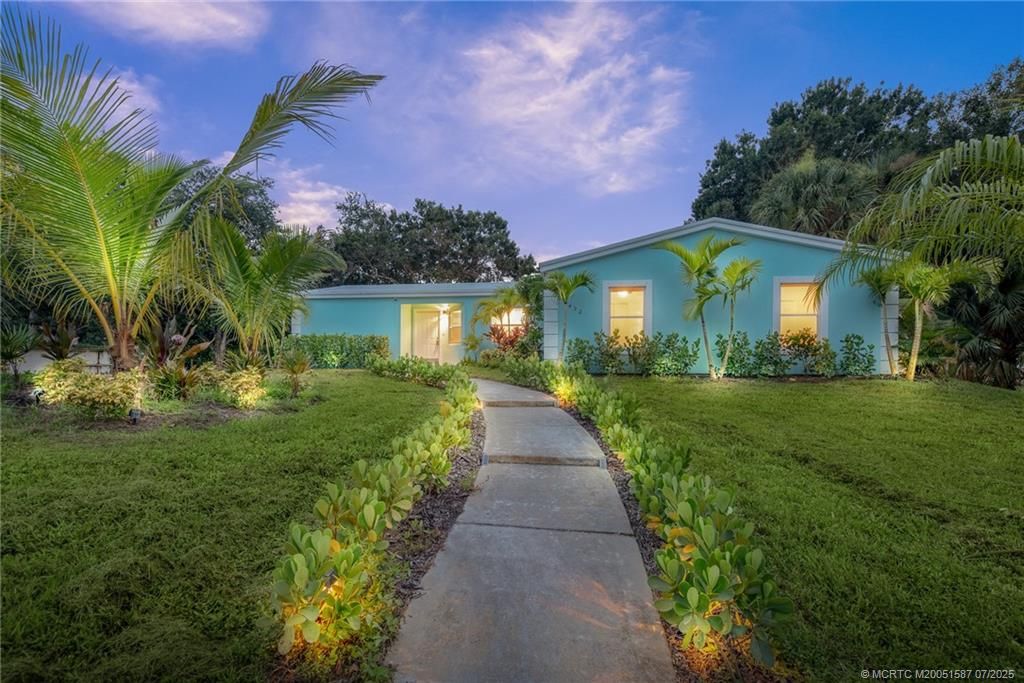 Photo of 7492 SW 40th Terrace, Palm City, FL 34990 (MLS # M20051587)