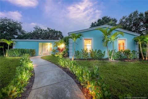 Photo of 7492 SW 40th Terrace, Palm City, FL 34990 (MLS # M20051587)