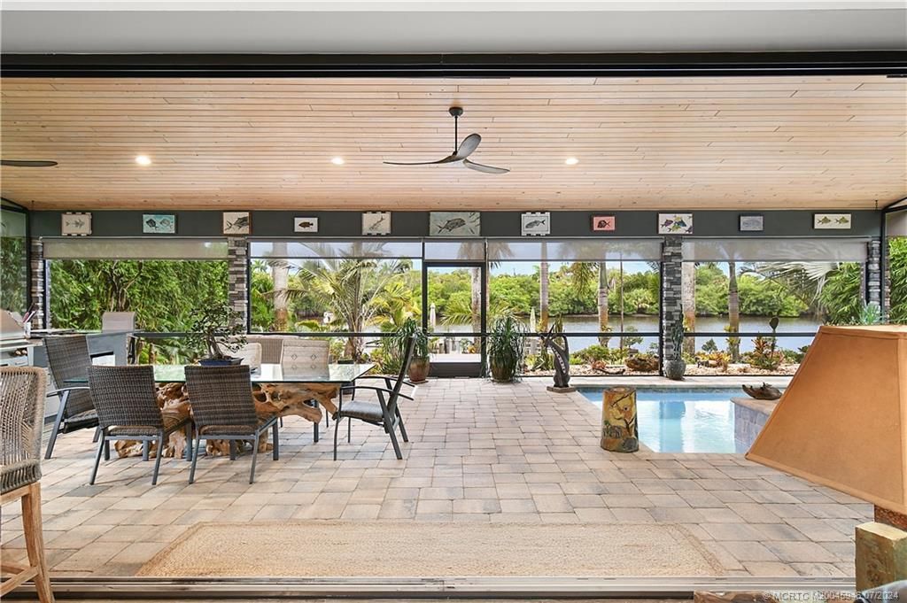 Photo of 639 SW Linden Street, Stuart, FL 34997 (MLS # M20045946)