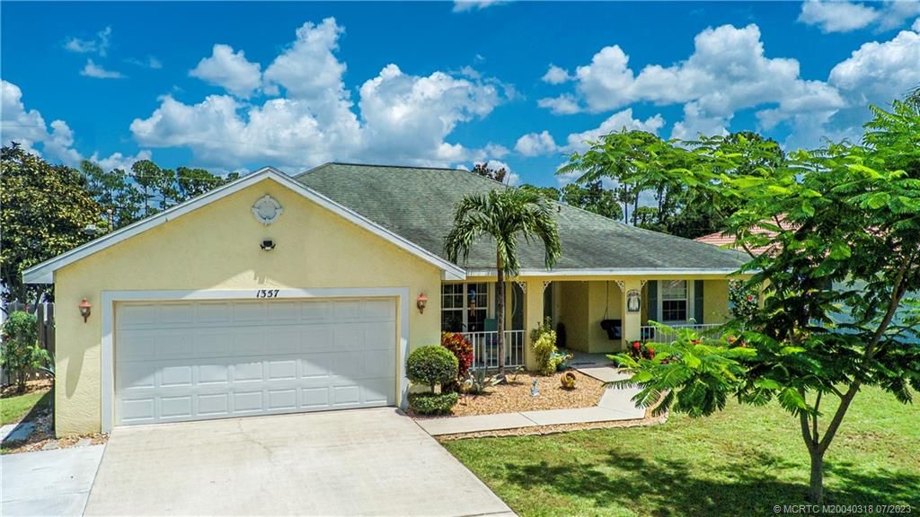 Photo of 1357 SW Hebner Avenue, Port Saint Lucie, FL 34953 (MLS # M20040318)