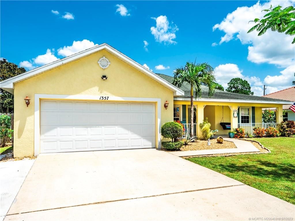 Photo of 1357 SW Hebner Avenue, Port Saint Lucie, FL 34953 (MLS # M20040318)