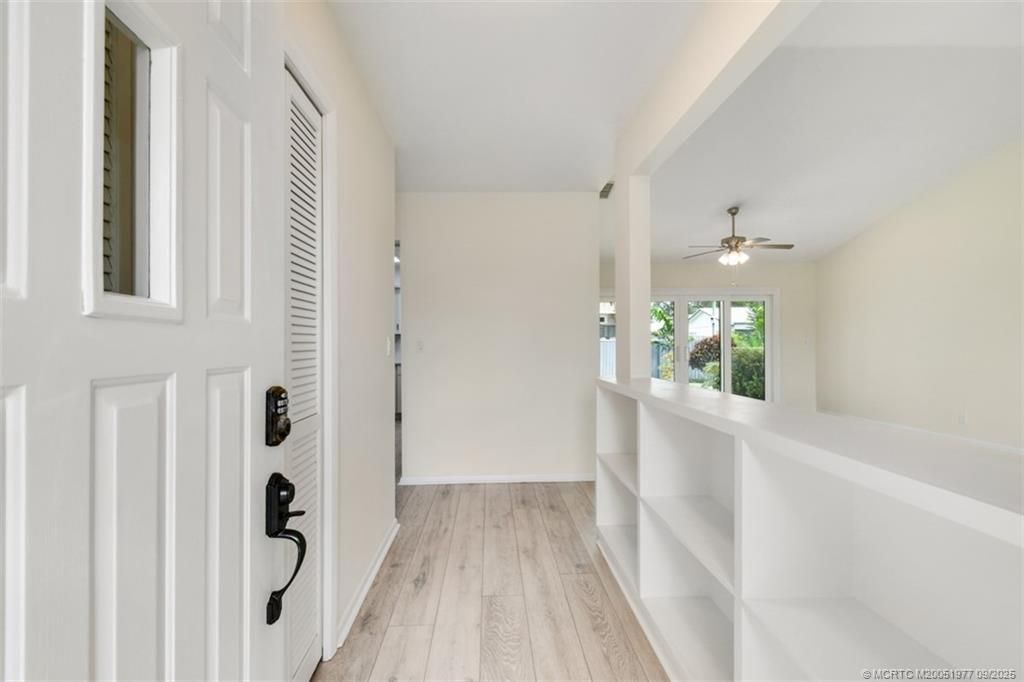 Photo of 8121 SE Helen Terrace, Hobe Sound, FL 33455 (MLS # M20051977)