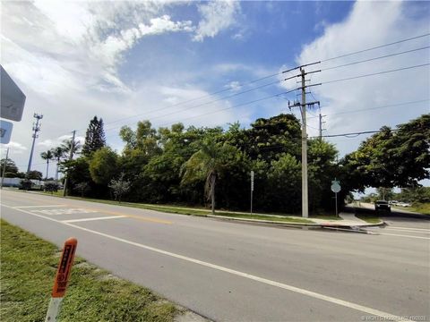 Photo of 5470 SE Ebbtide Avenue, Stuart, FL 34997 (MLS # M20052462)