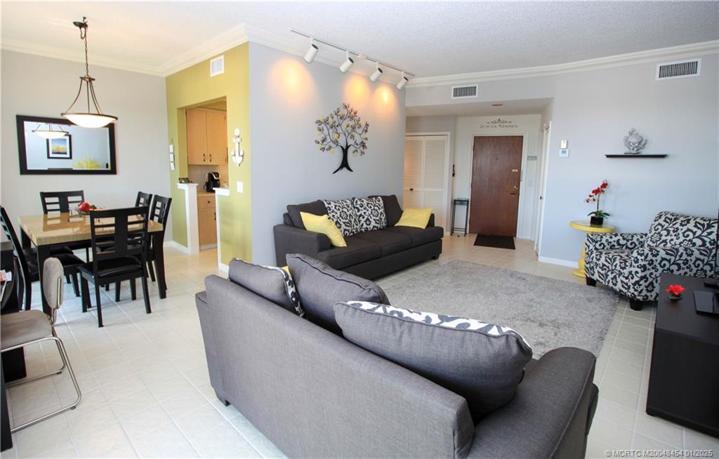Stuart, Florida 34996, United States, 1 Bedroom Bedrooms, ,2 BathroomsBathrooms,Residential,Active,20233