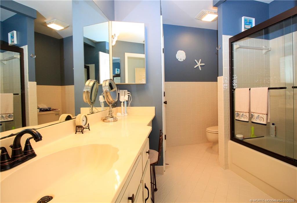 Stuart, Florida 34996, United States, 1 Bedroom Bedrooms, ,2 BathroomsBathrooms,Residential,Active,20233