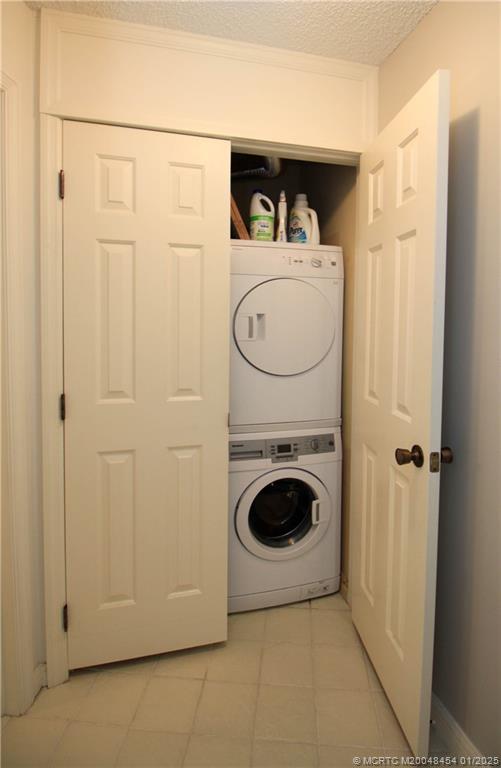 Stuart, Florida 34996, United States, 1 Bedroom Bedrooms, ,2 BathroomsBathrooms,Residential,Active,20233