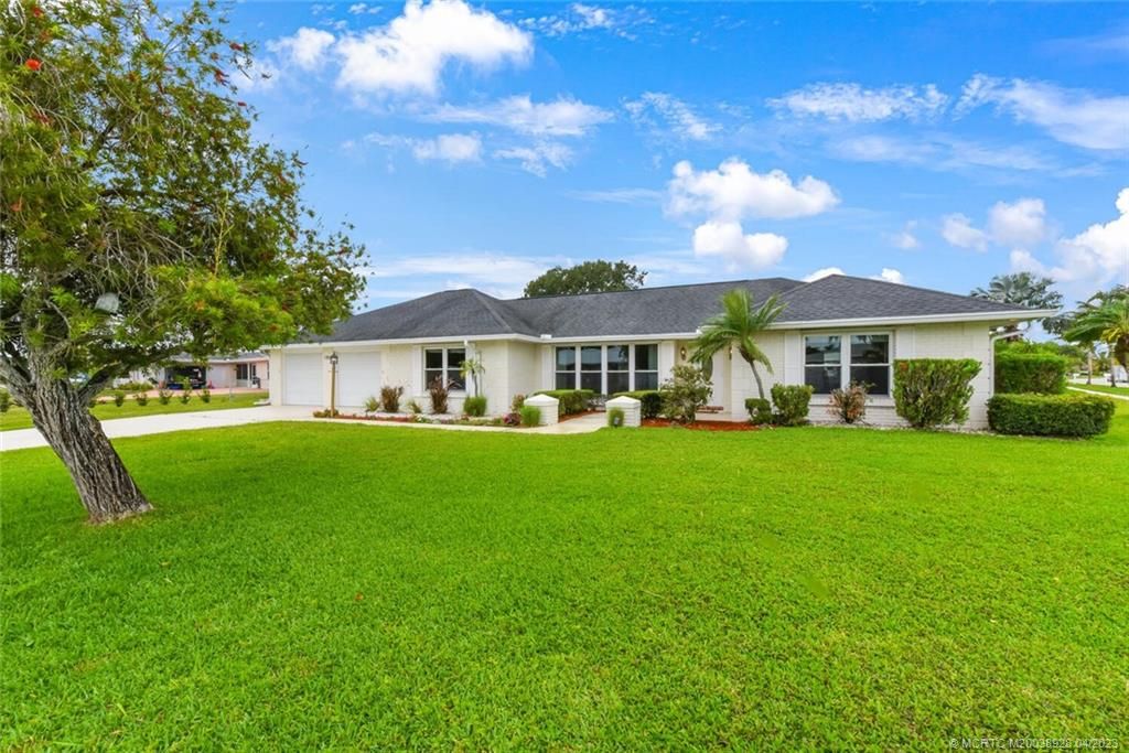 Photo of 1782 SE Elrose Street, Port Saint Lucie, FL 34952 (MLS # M20038928)