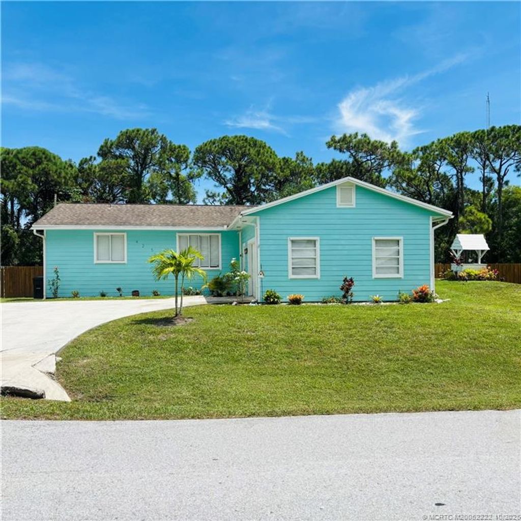 Photo of 4251 SE Dixie Ross Street, Stuart, FL 34997 (MLS # M20052222)