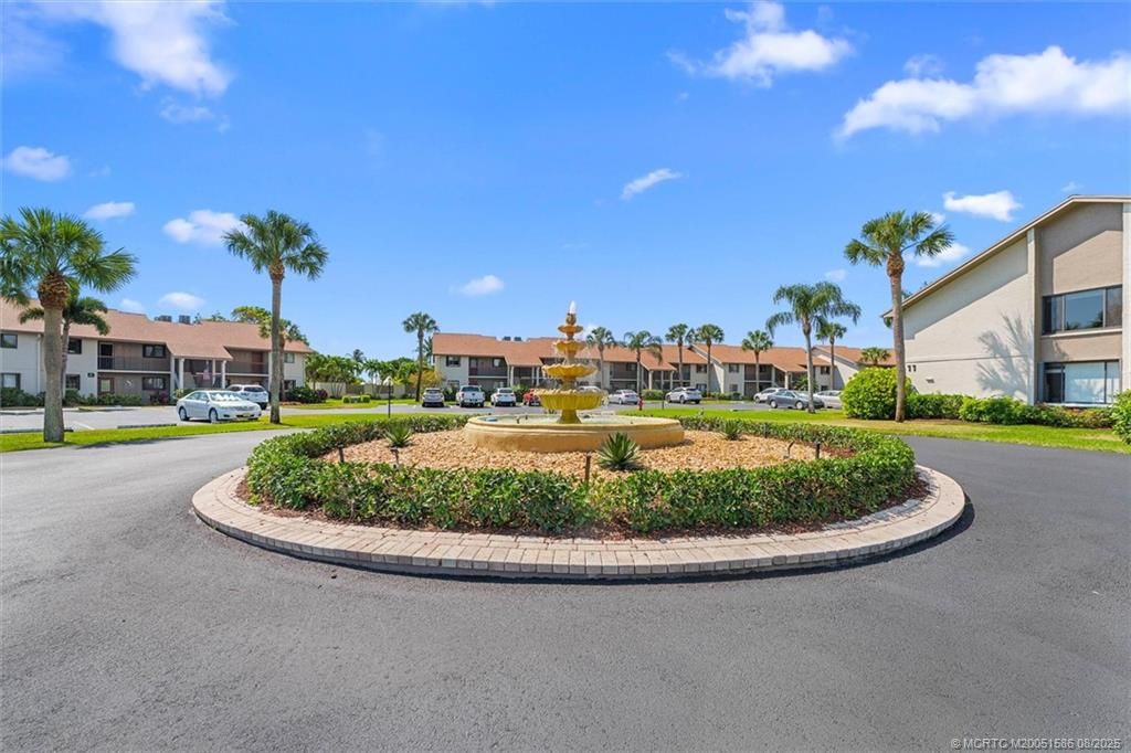 Photo of 1600 NE Dixie Highway #10-205, Jensen Beach, FL 34957 (MLS # M20051586)